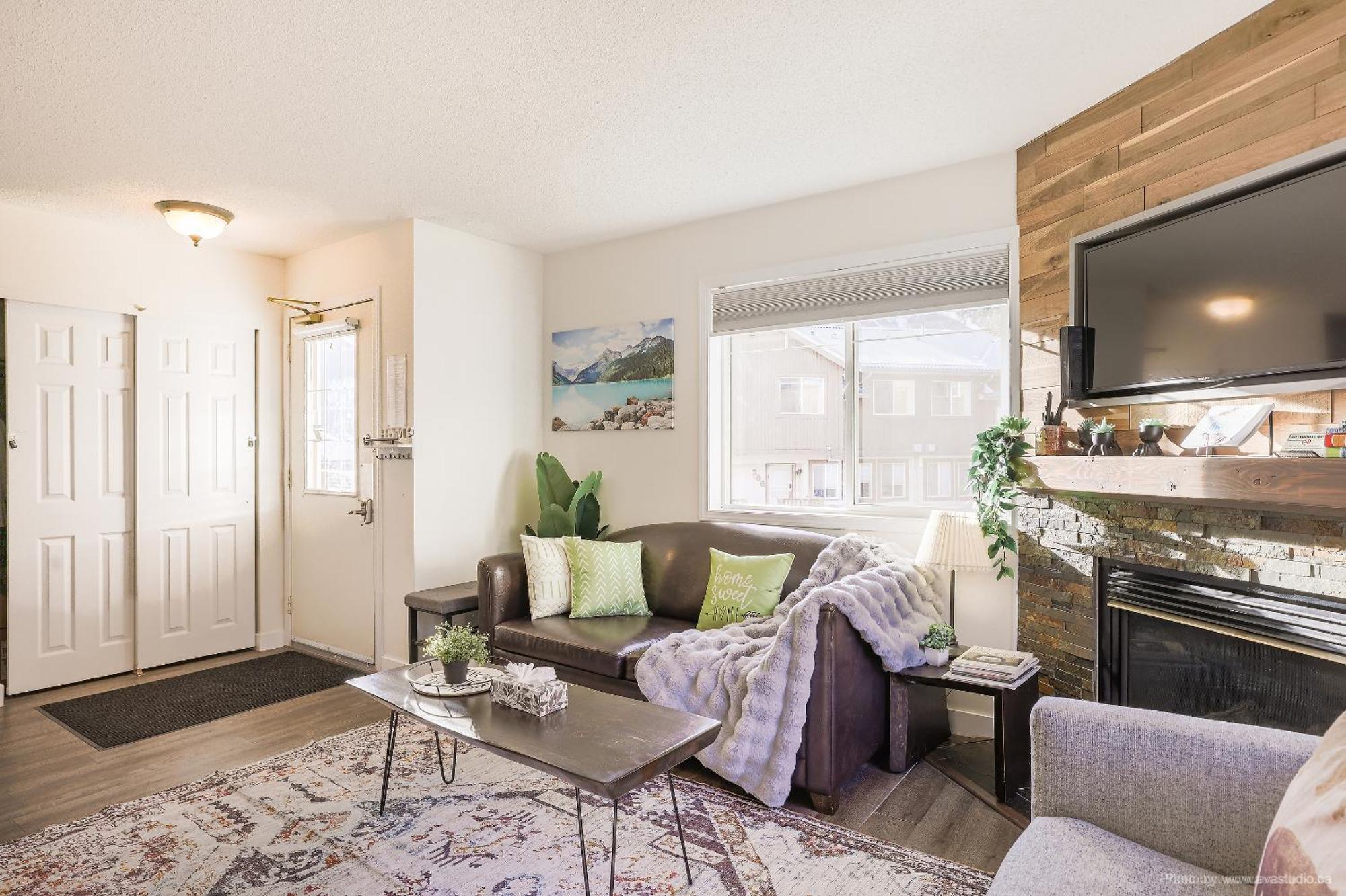 Entire Lovely Townhouse Mountain View! Apartment