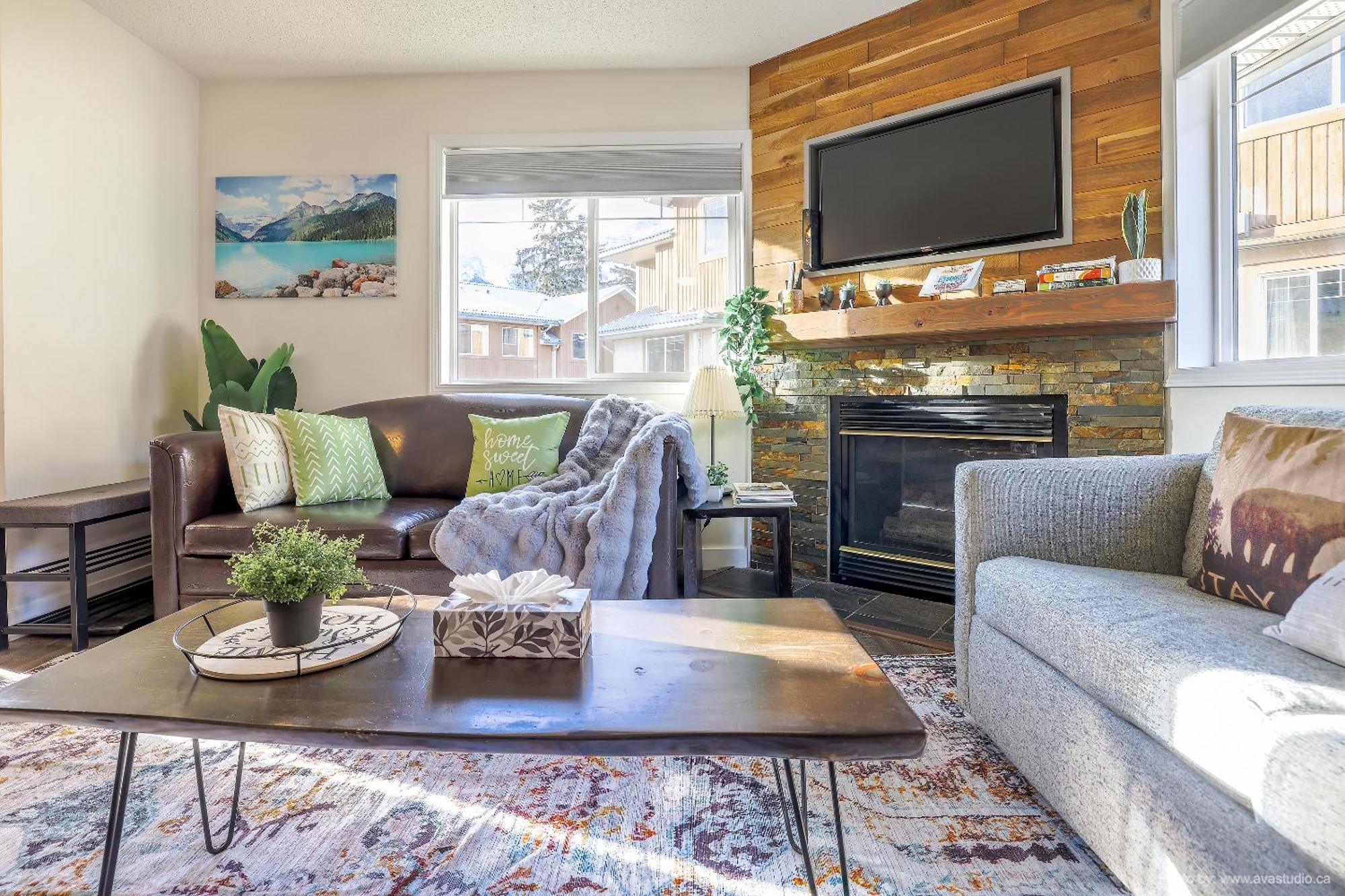 Entire Lovely Townhouse Mountain View! Canmore